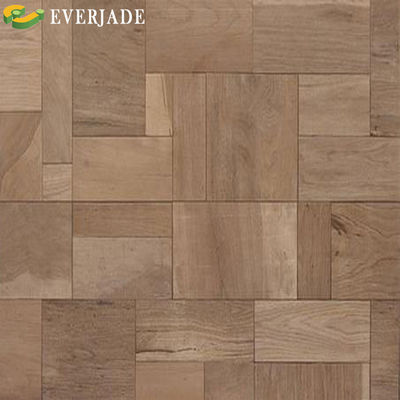 Plancher conçu avec plancher en tuiles laminées étanches et avantage antidérapant