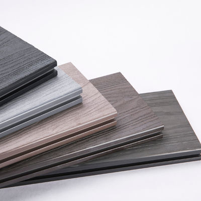 Plancher composite en bois-plastique brossé durable par Everjade