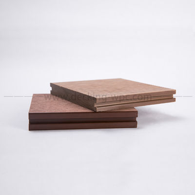 Plancher composite en bois-plastique brossé durable par Everjade