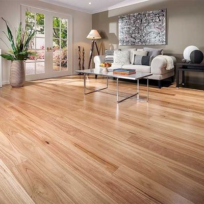 Découvrez la beauté et la durabilité des planchers en bois à trois couches