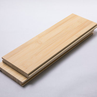 Installation sans effort avec accessoires de plancher en bambou, service après-vente inclus