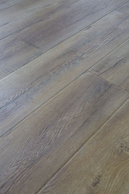 Plancher laminé AC3 de 7 mm pour une fonction insonorisée et des performances résistantes à l'usure élevées