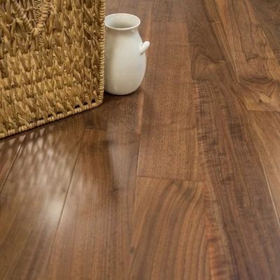 Transformez votre chambre en un espace luxueux avec des planchers