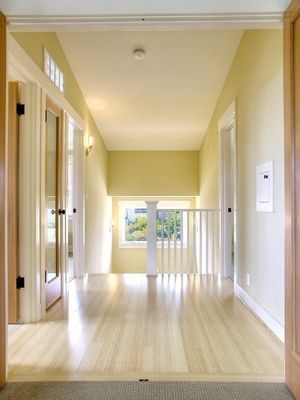 Transformez votre espace avec un parquet en bois stratifié résistant à l'eau