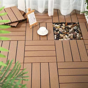 Créez un bel espace extérieur avec des carreaux en WPC et des carreaux de terrasse durables de 300x300x22/25 mm