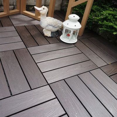 Créez un bel espace extérieur avec des carreaux en WPC et des carreaux de terrasse durables de 300x300x22/25 mm