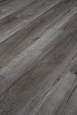 Découvrez le calme et la tranquillité avec le plancher stratifié AC12