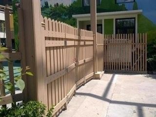 Transformez votre jardin avec une clôture composite en bois-plastique de type Everjade