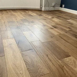 Planchers en bois massif en bois de chêne enrichi en bois d'érable avec support technique en ligne