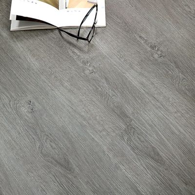 Planchers en bois de bureau comme auto-adhésif vinyle PVC en plastique avec conception en relief