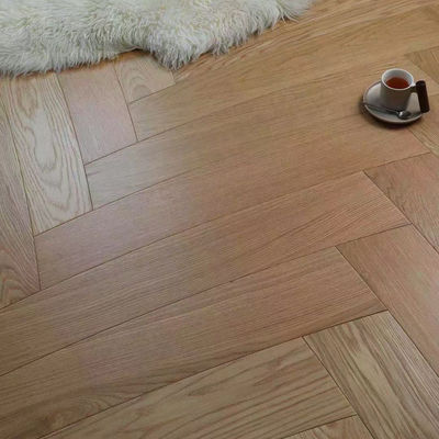 Plancher en bois de conception multicolore pour le meilleur plancher à os de poisson à os d'heringue incurvé
