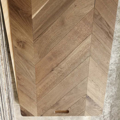 Plancher en bois de conception multicolore pour le meilleur plancher à os de poisson à os d'heringue incurvé