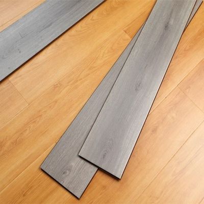 Structure de 3 couches de 10 mm Plancher en bois brossé en chêne blanc allemand Herringbone