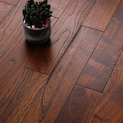 Plancher en bois de chêne durable résistant aux rayures