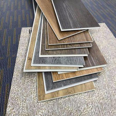 Couleur du plancher en bois de l'hôtel Facile à installer 4,0 mm Commercial Grooving Veneer