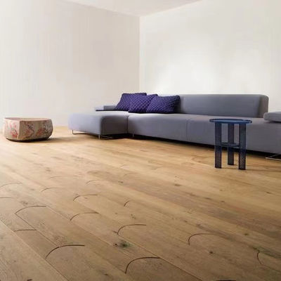 Plancher en bois de chêne enroulé en os de poisson écologique Durable et élégant pour le salon