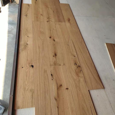 Plancher en bois dur HDF en pin d'or Espresso en chêne satiné Plancher conçu pour les normes