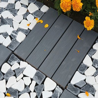 Plancher extérieur personnalisé en tuile de marbre avec plate-forme en contreplaqué et cadre en aluminium
