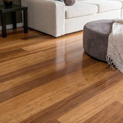 Plancher en bois de bambou en couleur naturelle pour une finition brillante