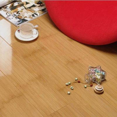 Plancher en bois de bambou en couleur naturelle pour une finition brillante
