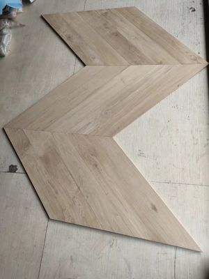 Style de design moderne bois dur en os de poisson planche de sol en bois avec bois de chêne génie