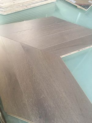 Style de design moderne bois dur en os de poisson planche de sol en bois avec bois de chêne génie