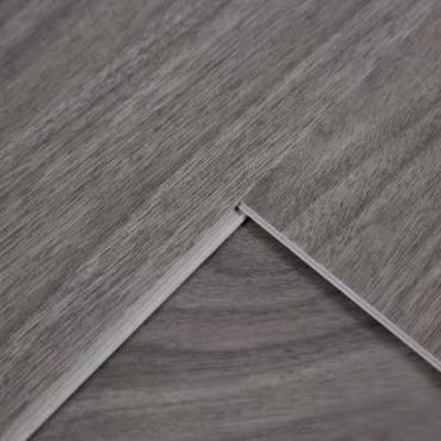 Plancher SPC imperméable à l'eau et antidérapant en bois