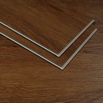 Plancher SPC imperméable à l'eau et antidérapant en bois