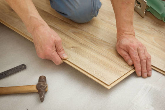 MDF HDF plancher en stratifié avec adhésif de plancher en bois