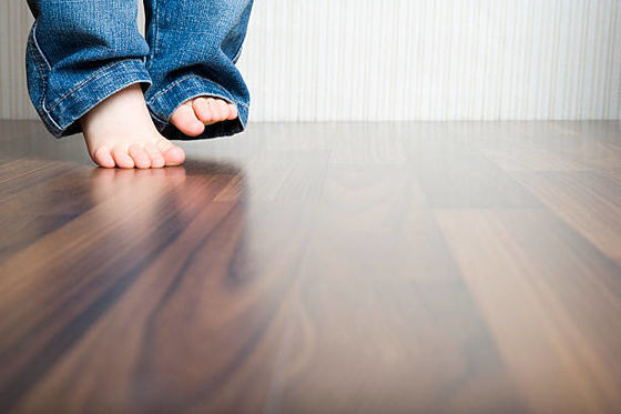 MDF HDF plancher en stratifié avec adhésif de plancher en bois