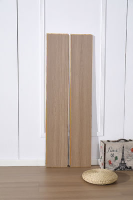 Planche de chêne à trois couches de longueur variable planche de chêne lisse plancher en bois dur de chêne avec valange 5G/ T G