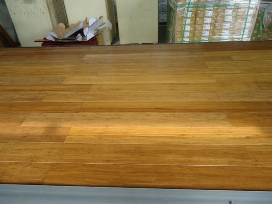 Plancher en bambou à verrouillage facile de style design moderne, plancher en bois massif de bambou de 12 mm à 14 mm