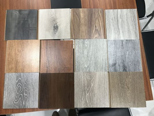 OEM MDF intérieur HDF AC3 AC4 Plancher en bois avec conception de grain de bois
