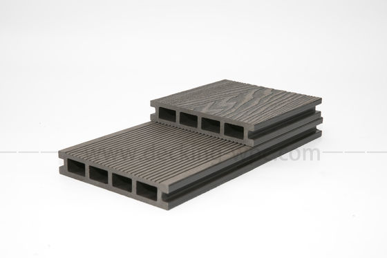 10,3%-1,4% Densité Port de chargement de Shanghai 3D en relief profond composite WPC planches de terrassement