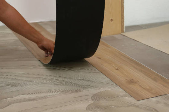 Everjade étanche auto-adhésif planche Lenolium Lvp Lvt plancher parfait pour les besoins