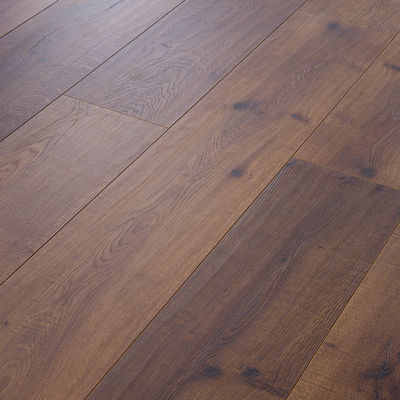 1218*303mm Plancher en bois laminé de chêne ignifugé et imperméable pour améliorer le salon