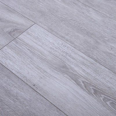 1218*303mm Plancher en bois laminé de chêne ignifugé et imperméable pour améliorer le salon