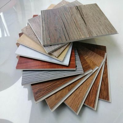 Le plancher en plastique de 4 mm à 12 mm Spc/Lvt/Lvp/PVC/Vinyl Plank/Roll/Sheet avec certificat CE