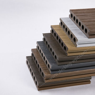 Accessoires en plastique composite en PVC solide de 25*145 mm pour des planchers composites à 50% en bois