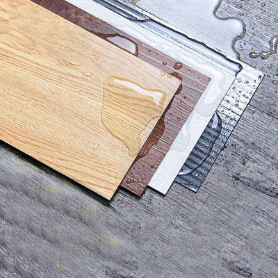 100% imperméable à l'eau 4mm 5mm 6mm Matériau vierge Vinyle planche bois Grain Spc plancher Cliquez Vinyle plancher pour la maison