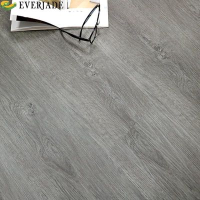 100% imperméable à l'eau 4mm 5mm 6mm Matériau vierge Vinyle planche bois Grain Spc plancher Cliquez Vinyle plancher pour la maison
