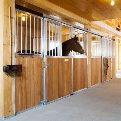 Outlet Étables de chevaux cour de course sur mesure Club équestre Clôture panneaux de construction