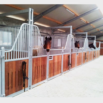 Outlet Étables de chevaux cour de course sur mesure Club équestre Clôture panneaux de construction