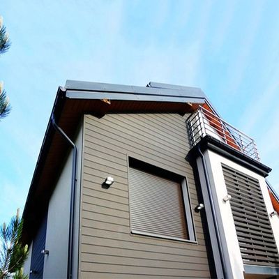 Panneau de mur extérieur à extrusion de couleur personnalisée en WPC pour revêtement extérieur moderne