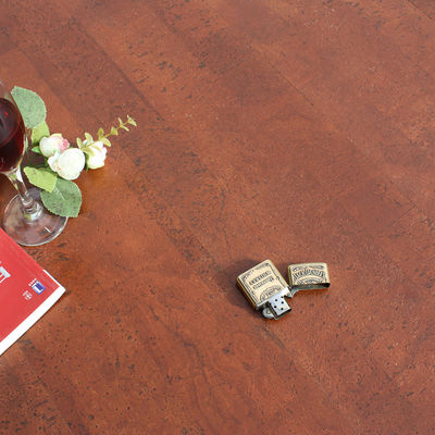 Solution personnalisée de plancher en bois 4 mm 5 mm Portugal Carreaux de sol en liège avec formation sur place