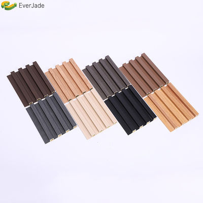 Panneau mural composite en bois plastique extérieur avec ponçage en relief de grains de bois du Hebei