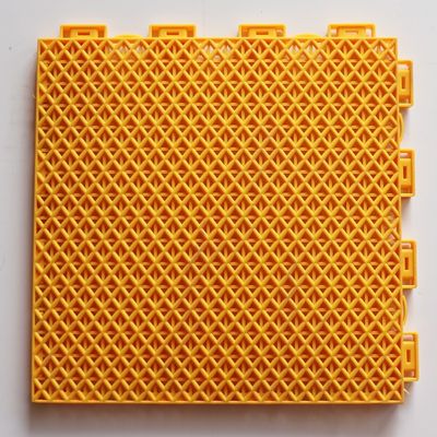 Plancher suspendu en PP résistant aux intempéries Modulaire Carreaux de plancher intervertébraux 12 pouces Sports