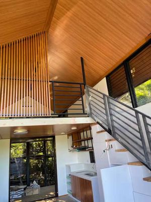 Plafond intérieur imperméable à l'eau Panneaux muraux en PVC en bois en fibre de bambou pour la décoration de la maison
