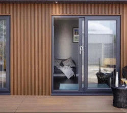Panneaux muraux décoratifs de haute qualité en PVC intérieurs revêtements muraux en WPC en couleurs personnalisées