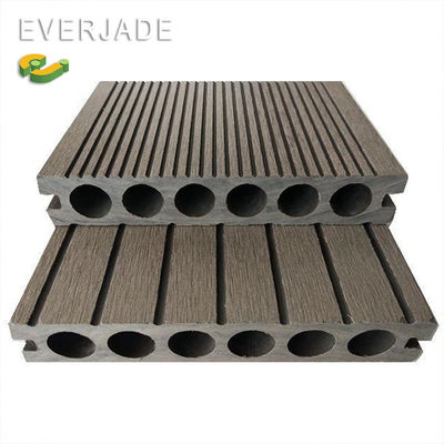 Espace extérieur avec Everjade Cool Temp Piso Y Muro Désirant B 1 Decking en PVC